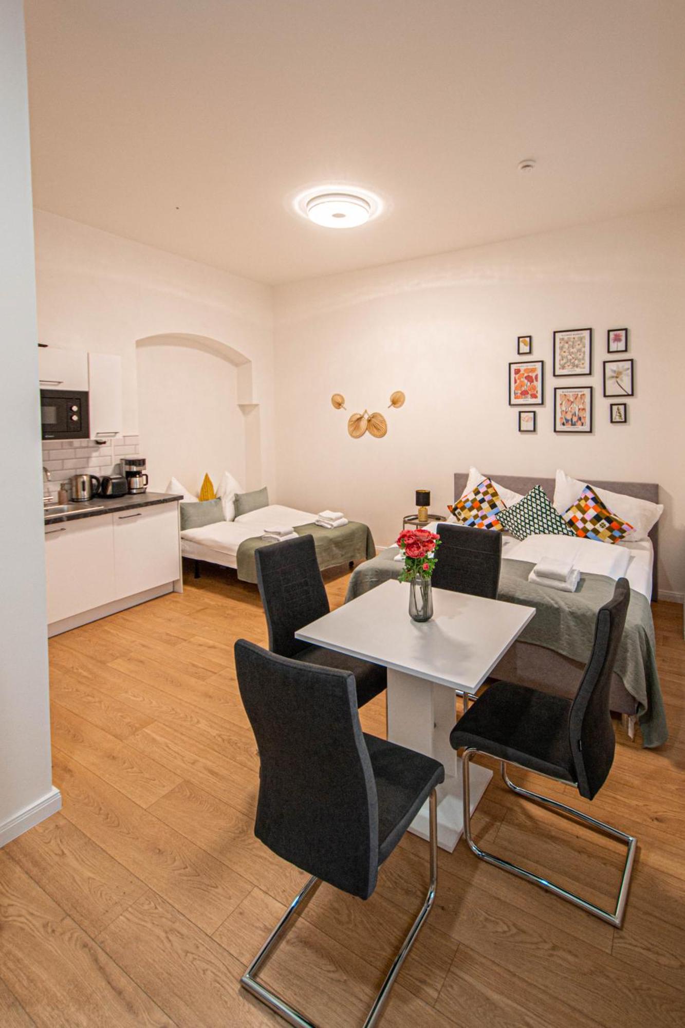 Charles Square By Ruterra Apartment